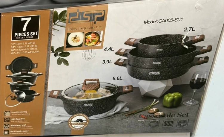 سرویس قابلمه 7 پارچه DSP مدل SA005-S01 گرانیتی نچسب با درب پیرکس و دسته طرح چوب